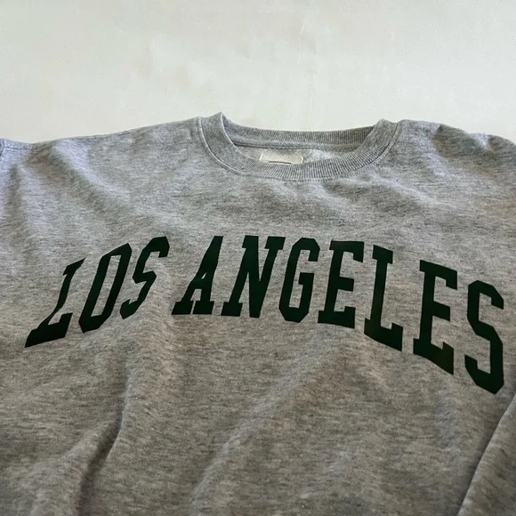 Gray Los Angeles Women’s Sweater - Picture 2 of 5